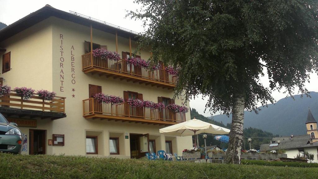 Hotel Serenella Canal San Bovo Bagian luar foto
